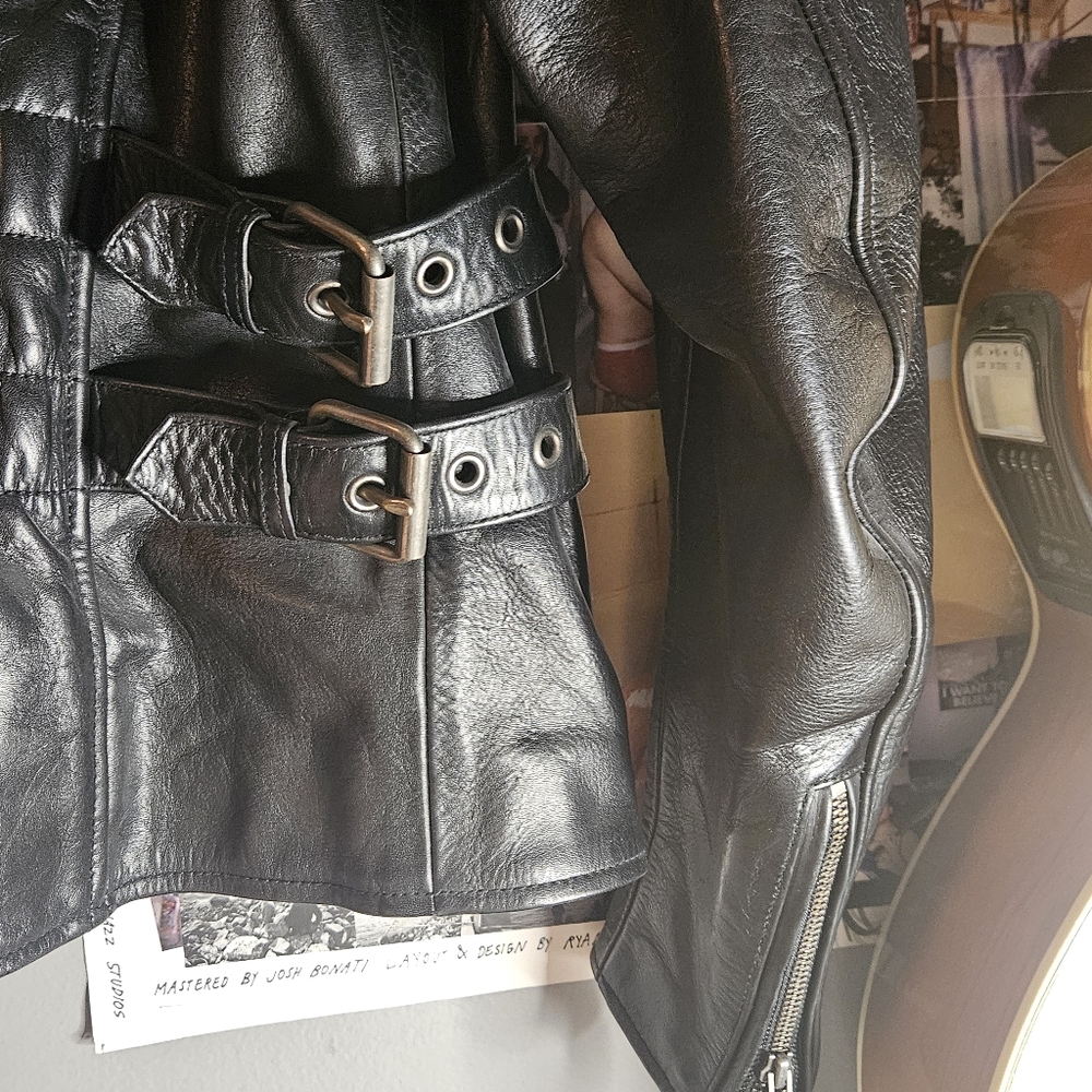 Leather jacket - Picture 7 of 7